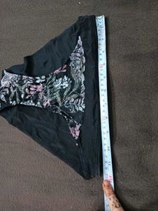 Floral Lace 🖤Thong