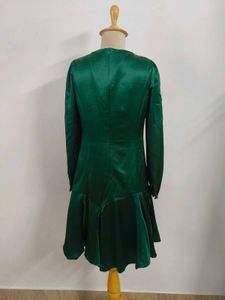 Elegant Emerald Green Midi Dress