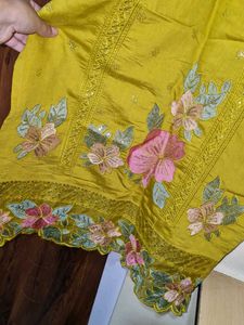 Elegant Embroidered Kurta Sets | L Size