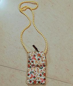 mobile pouch for women