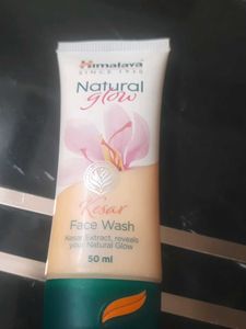Himalaya Natural Glow Face Wash