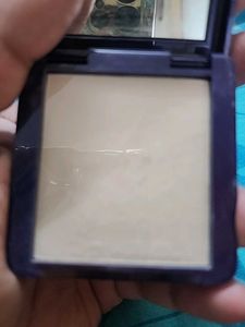 The One Illuskin Powder