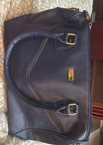 Yelloe V Shaped Zip Blue Hand Held Bag