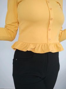 So Cute Yellow Crop Top 💛 New.. Unused