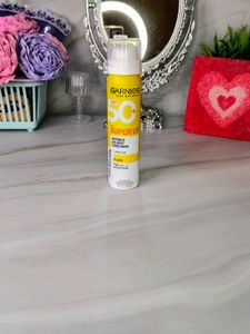 Combo - Garnier Serum Cleanser &amp; Spray Sunscreen
