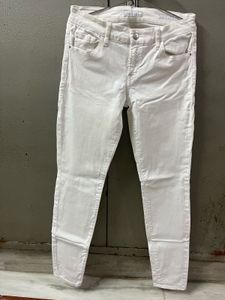 Guess white vintage jeans 💸