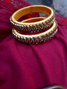 New Silk Thread Bangles Glass