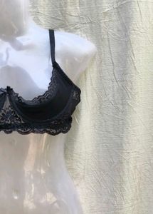 I. SEXY NET BRALETTE
