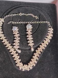 Very Beautiful New Jewellery Set