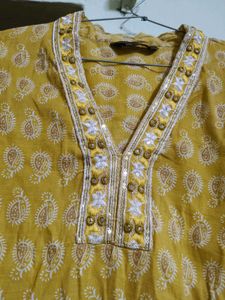 KianaWomen Pure Cotton Kurta