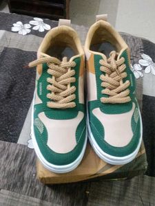 Stylish Corsac Sneakers