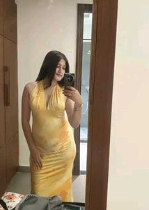 yellow backless dresss💓