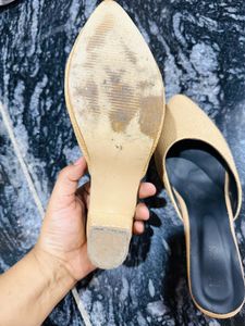 Sandal