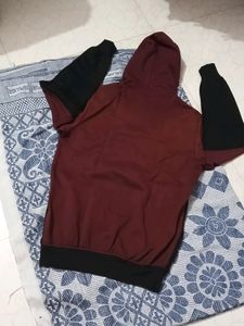 Hoodies Good Condition Last Praise 250 Rs