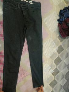Levis Black Jeans