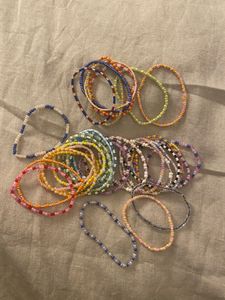 Beaded Flower Bracelet Set