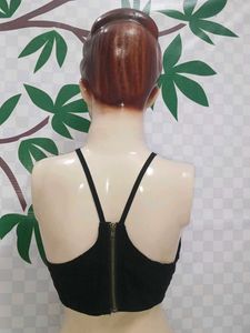 (1300)Black Halter Crop Top