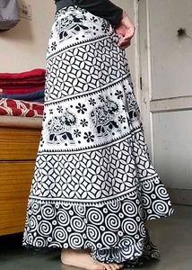 Black printed White Skirt.