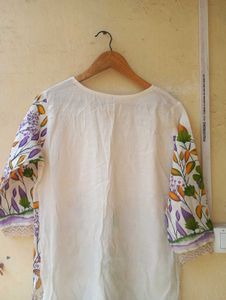 Floral Print Kurta Tunic with Neck work  (Women)