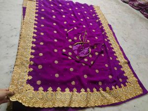 Beautiful Golden Border Saree With Blouse