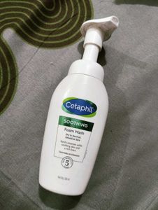 Cetaphil soothing facewash