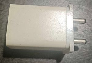 White USB Mobile Charger Realme
