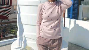 New Pink Shwetshirt For Girls