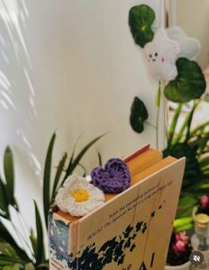 Aesthetic Crochet Flower Bookmark