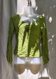 521210. Green Crinkle Top