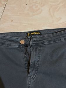 Gray Denim High-Waisted Jeans