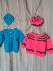 Cute Knitted Baby Outfit