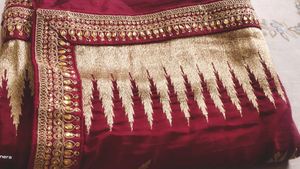 Elegant Embroidered Saree With Blouse