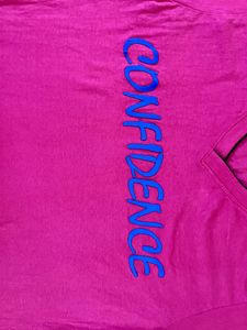 T-Shirt - V- Neck - CONFIDENCE