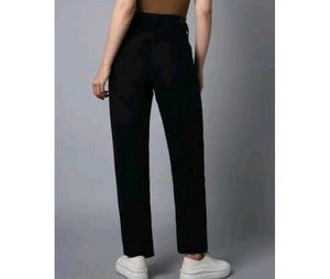 Women Straight Fit Jean&#39;s Dark Black