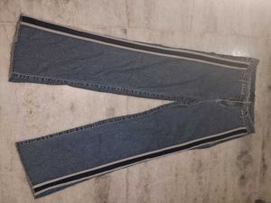 Chic Blue Flared Straight Fit Women Jeans