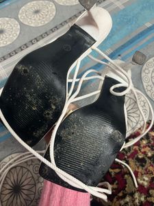 White Strappy heels 👠