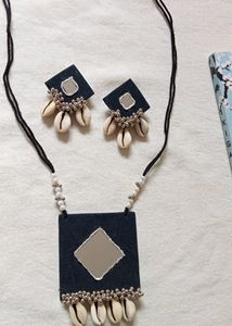 Black Fabric Mirror Necklace With Earrings