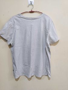 Levi&#39;s Graphic Tee