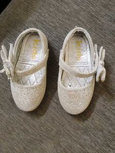 Sparkly Silver Girls&#39; Dress Shoes