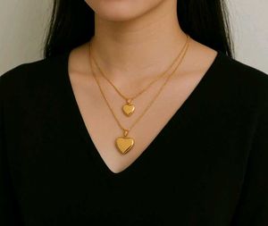 Gold Heart Pendant Necklace Set