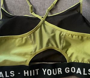 Sports bra