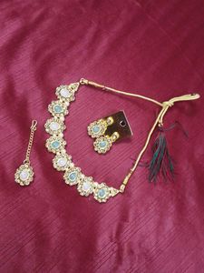 Elegant Necklace & Earrings Set