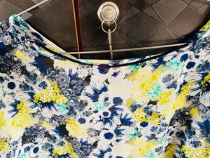 Floral V Neck Crop Top