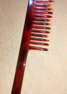 Vintage Brown Comb Set