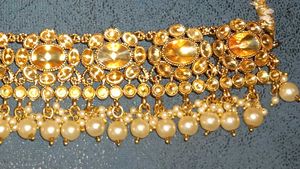 Elegant Gold-Tone Pearl Choker Necklace