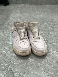Nike Air Force 1 - Classic Style