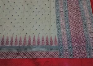 Elegant white and red Printed Saree