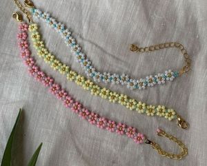 Beaded Daisy Bracelets