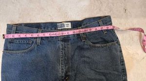 Signature Levi&#39;s Jeans
