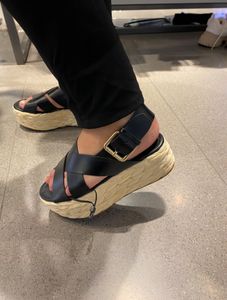 Zara Leather Straps Wedge Sandals🎀